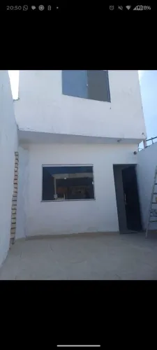 Casa com primeiro andar na Gabriela