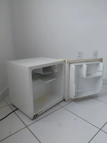 Geladeira Midea 45l