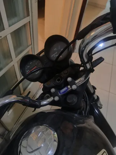 Vendo uma fan preto 2011 partida 