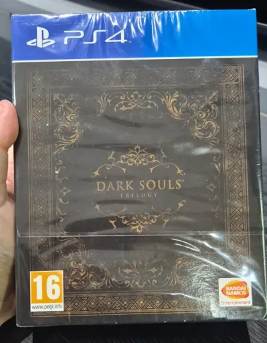 Dark Souls Trilogy PS4 - Lacrado