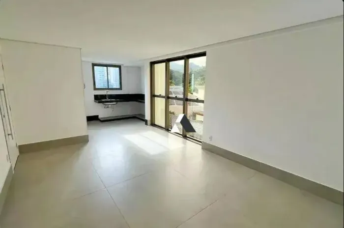 3 quartos com suíte | 1 por andar na Serra!