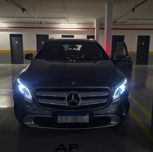 Mercedes-Benz GLA 200 Vision 1.6/1.6 TB 16V Flex Aut. 2015
