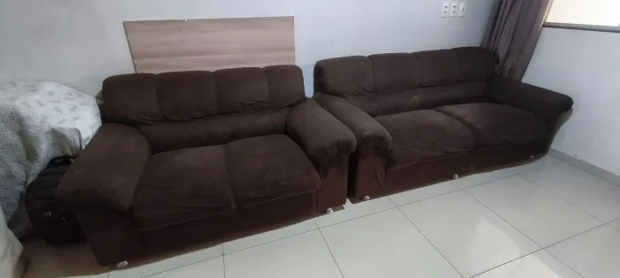 Sofá de 2 e 3 lugares usado