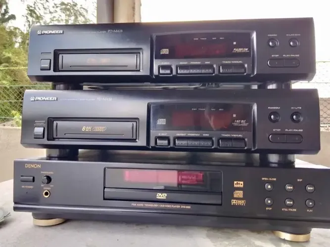 DVD/CD Denon 3000 e 2 CD's Pioneer PD-M423/426 (3 aparelhos para conserto)