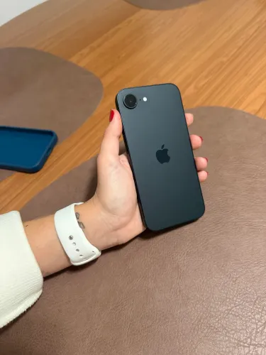iPhone 16e 256gb - Preto