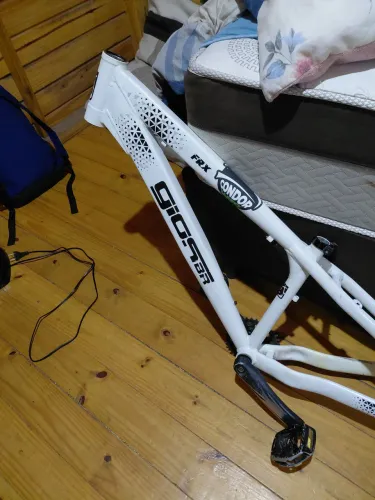 Vendo quadro Gios 2018 raro em bom estado 