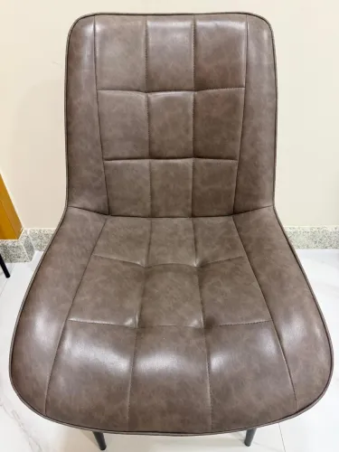 Cadeira de Couro cor Café