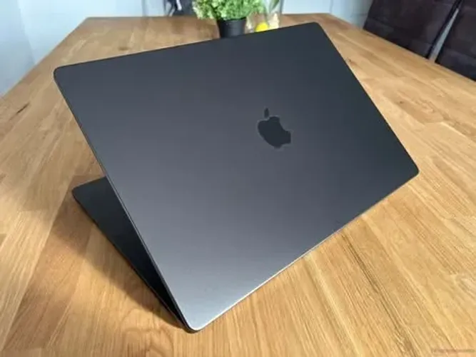 MacBook M3 PRO MAX 1TB 36GB 16?