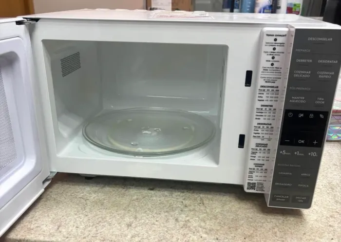 Micro ondas Electrolux 23L Branco Efficient - ME23B