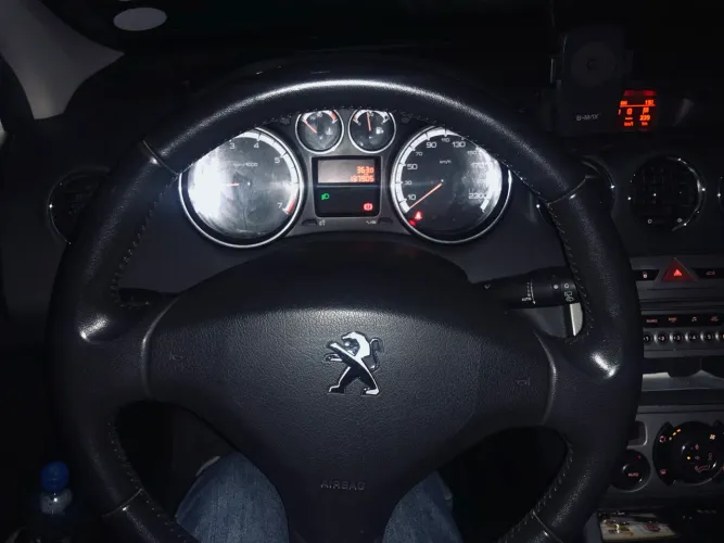 Peugeot 308 Allure 1.6 Flex 16V 5P Mec. 2013
