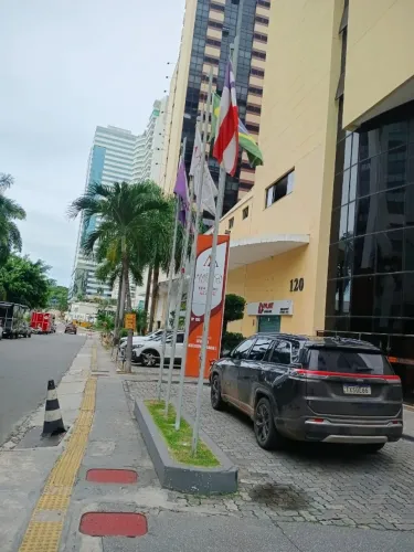 Alugo do lado  do Salvador Shopping,  Studio com garagem fixa, decorado lindo,  40m2 
