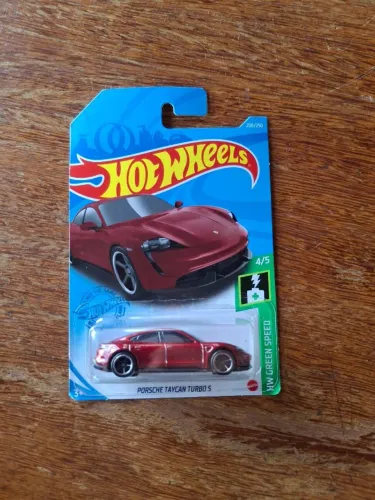 Hotwheels Porche taycan turbo s