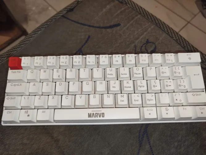 Teclado mecânico 60% MARVO KG933G, Swicth red