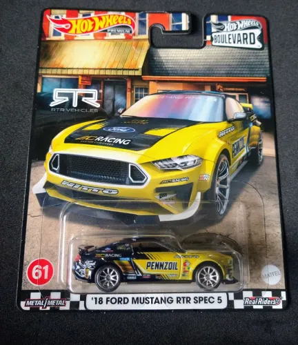 Hot Wheels Premium '18 Ford Mustang RTR SPEC 5