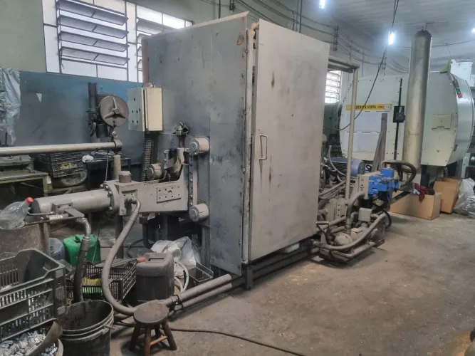Injetora de aluminio 150 toneladas 