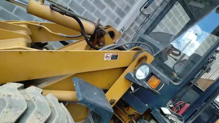 MÁQUINA CARREGADEIRA