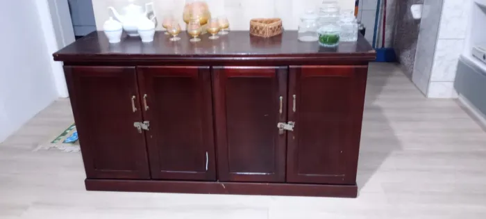 Móvel de madeira antigo 