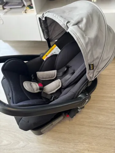 Bebê conforto Safety 1st e Base Isofix
