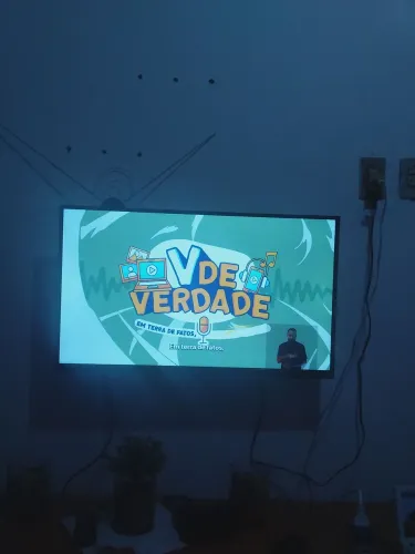 Tv smart completa com controle e os Pés, 32 Polegadas AOC