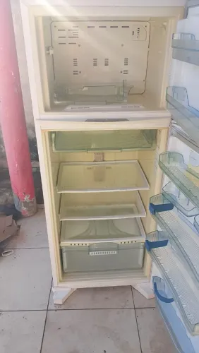 Geladeira brastemp duas porta funcionamento ok