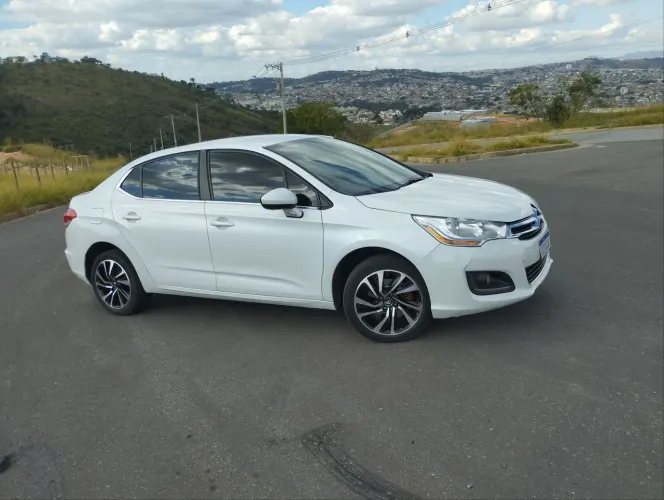 Citroen C4 Lounge Tendance 1.6 Turbo Flex Aut. 2015