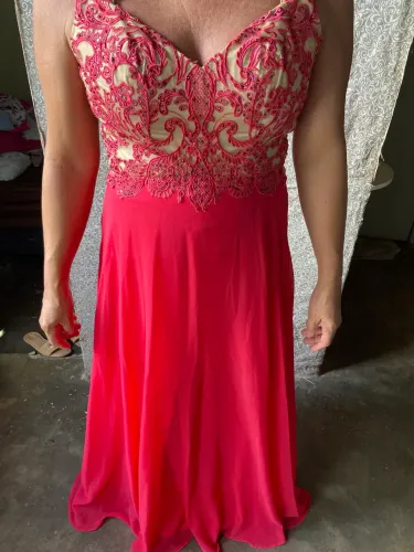 Vendo vestido de festa