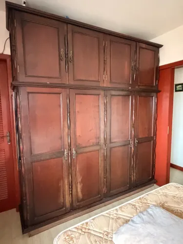 Guarda roupas estilo colonial 