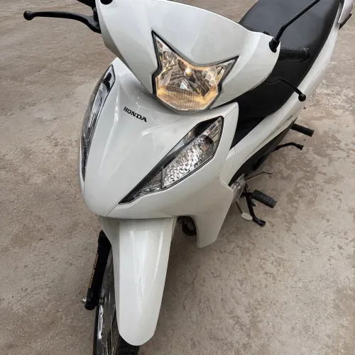 Honda biz 125 ES 2025