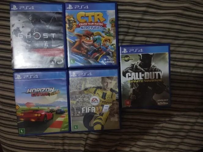 Lote jogos de PS4 aceito troca em Pc
