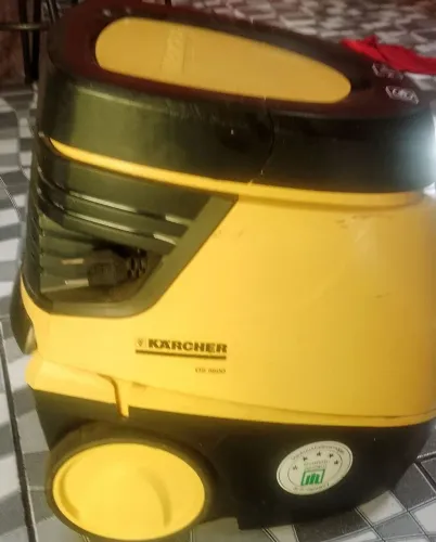 ASPIRADOR DE ÁGUA E PÓ KARCHER DS5600