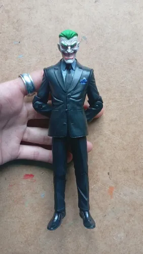 Boneco DC comics coringa/ Marvel legends