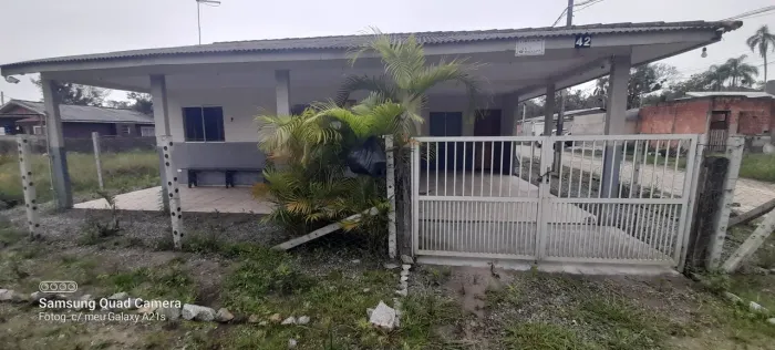 Venda casa em matinhos