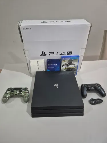 Ps4 pro + 2 controles originais + 1 jogo