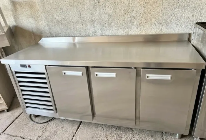 Balcão Freezer 3 Portas em Aço Inox