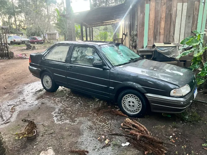Ford Versailles Ghia 2.0i / 2.0 2P E 4P (álcool) 1993