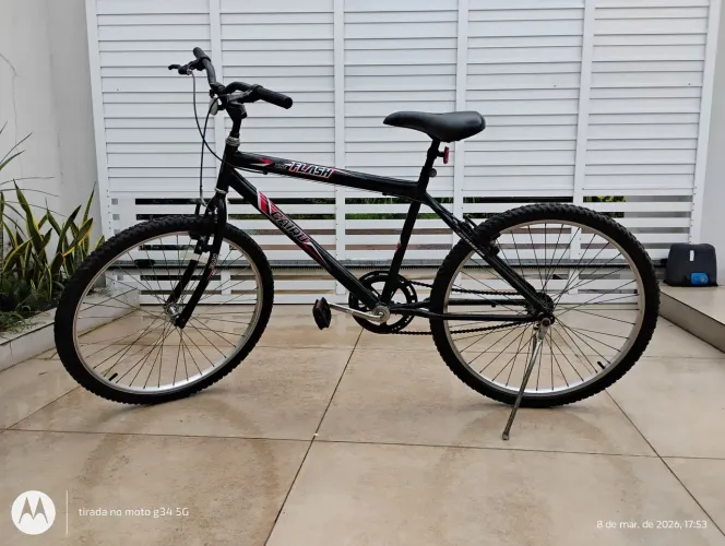 Vendo Bicleta Flash Cairu aro 26 sem marcha