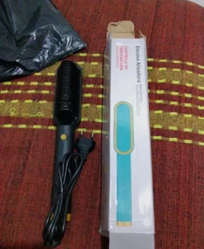Escova alisadora elétrica bivolt
