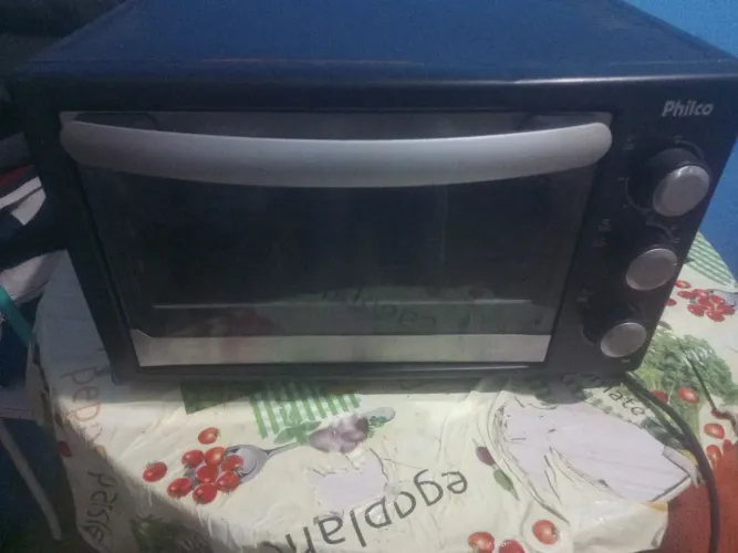 Estou vendendo um forno 150 reais fica aqui nos ingleses