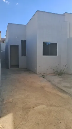 Duas Casas no Vila Campos - 03 Quartos com Suíte