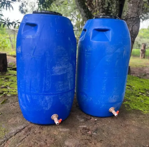 Bambona 240 Litros com torneira 