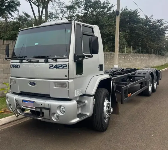 Ford Cargo 2422 T