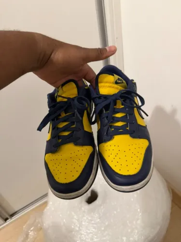 Tênis Nike Dunk Low Michigan Varsity Maize