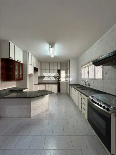 Casa com 3 quartos para locação no bairro Cidade Jardim - Rio Claro/SP
