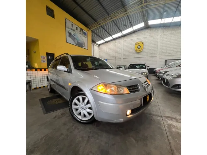 Renault Megane Grand Tour Dynamique 2.0 16V Mec. 2013