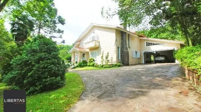 Casa Condominio em Porto Alegre, no bairro Cascata, com 3 dormitório(s), e 3 ban