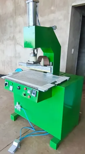Máquina de Solda Eletrônica por Rádio Frequência