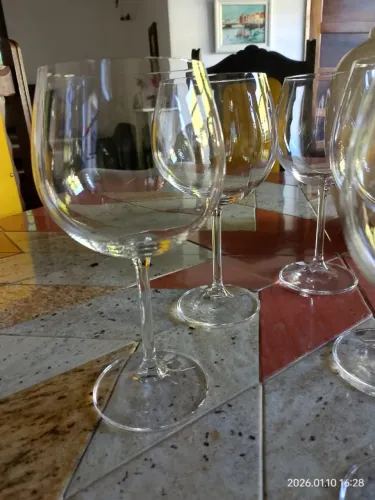 Kit para Casa - Taças, Bombonieres, Queijeira e Itens em Madeira - R$120