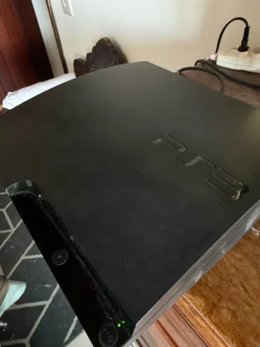 PlayStation 3 slim em bom estado