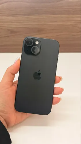 iPhone 15 - 128 GB