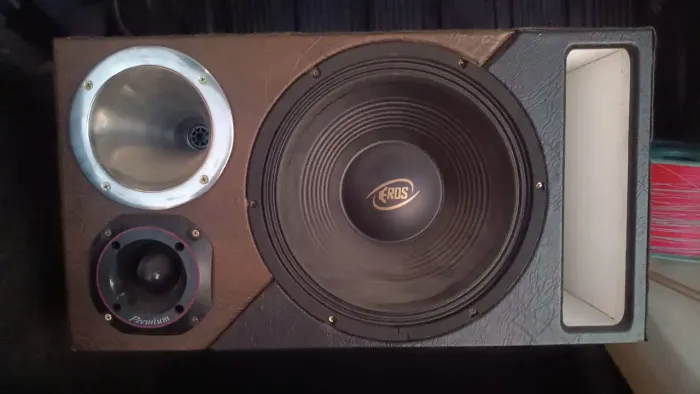 Vendo caixa trio de 12